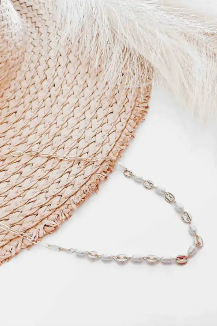 Perla Pearl Oval Chain Necklace