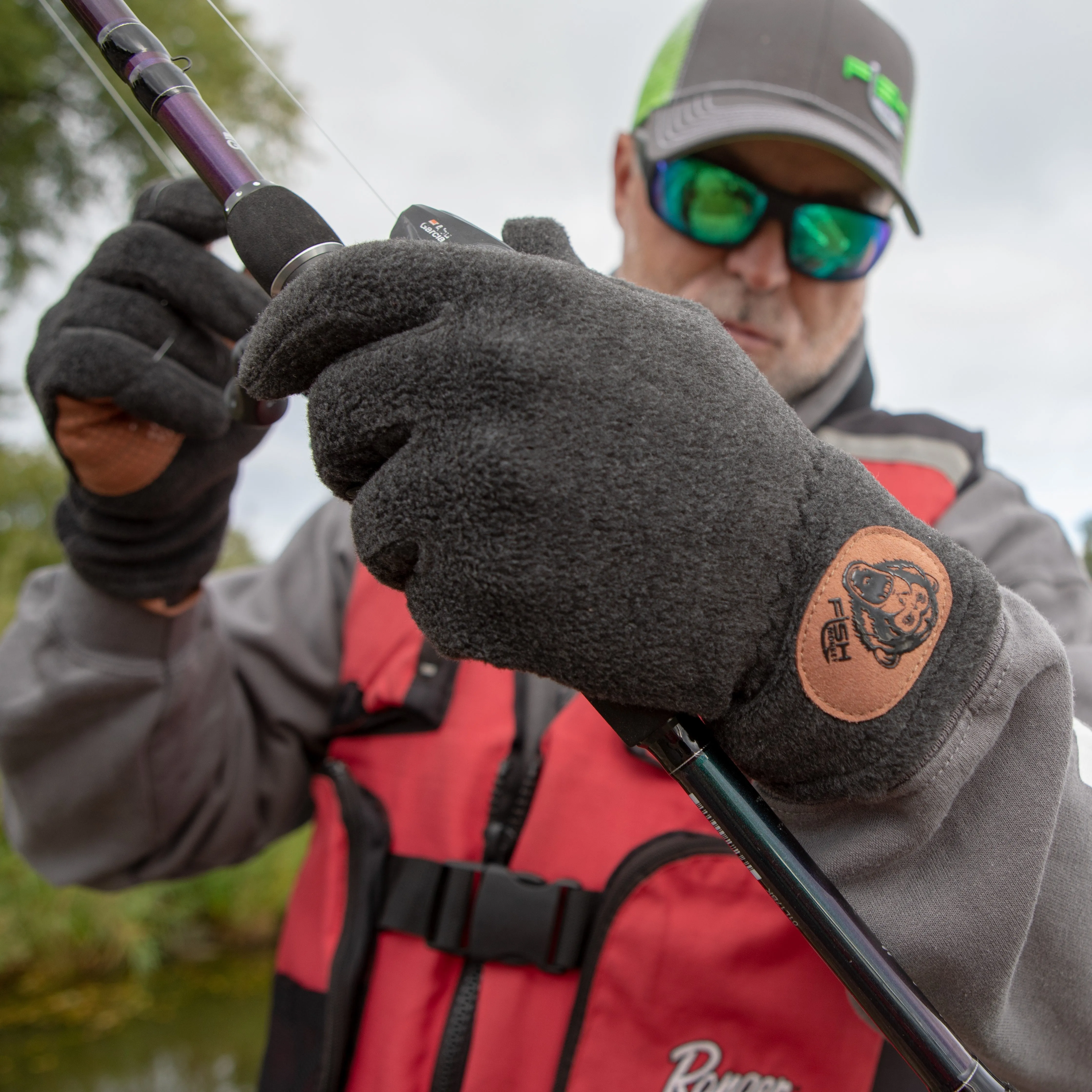 Task Fleece Fishing Glove