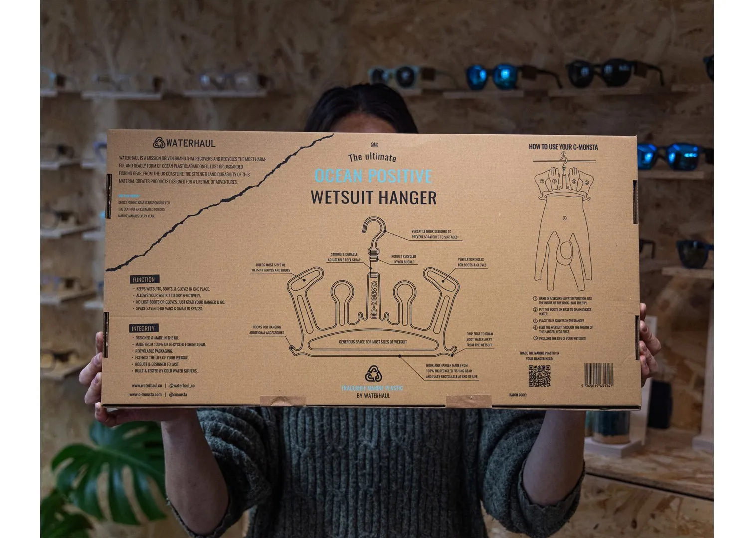 Wetsuit Hanger C-Monsta x Waterhaul